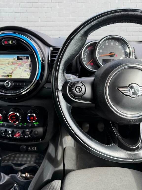 Mini Clubman  Black #27
