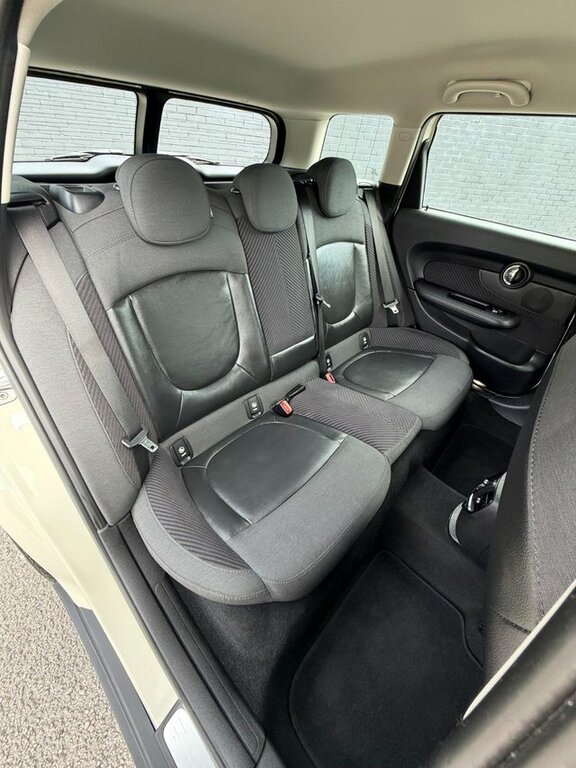 Mini Clubman  Black #23
