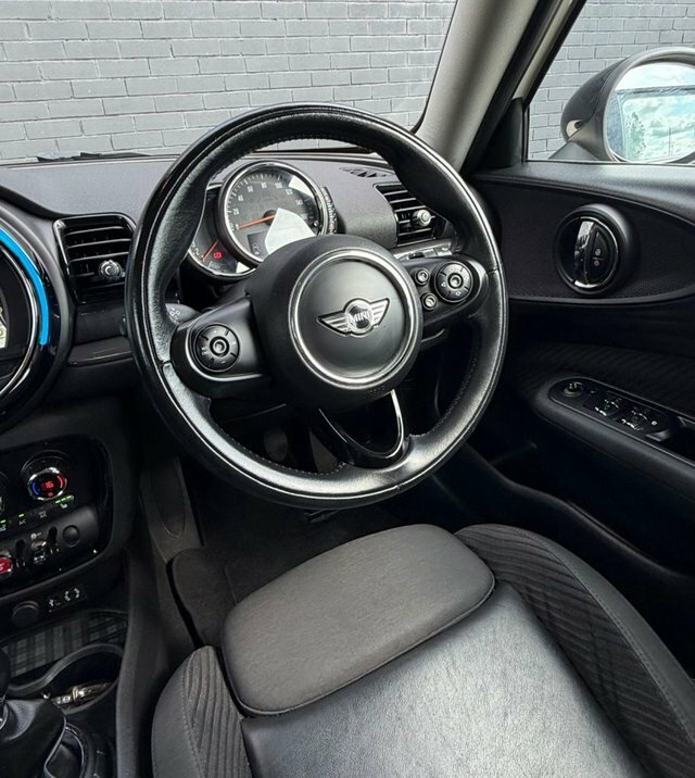 Mini Clubman  Black #25