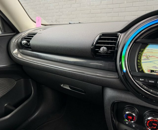 Mini Clubman  Black #21