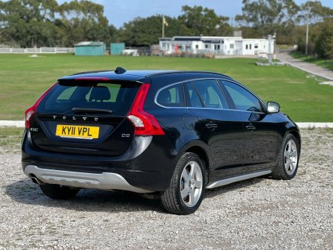 Volvo V60 2.0 V60 Se Black #4