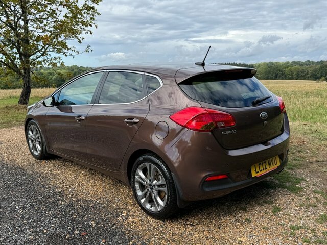 Kia Ceed 1.6 Crdi 3 Hatchback Euro 5 113 White #23