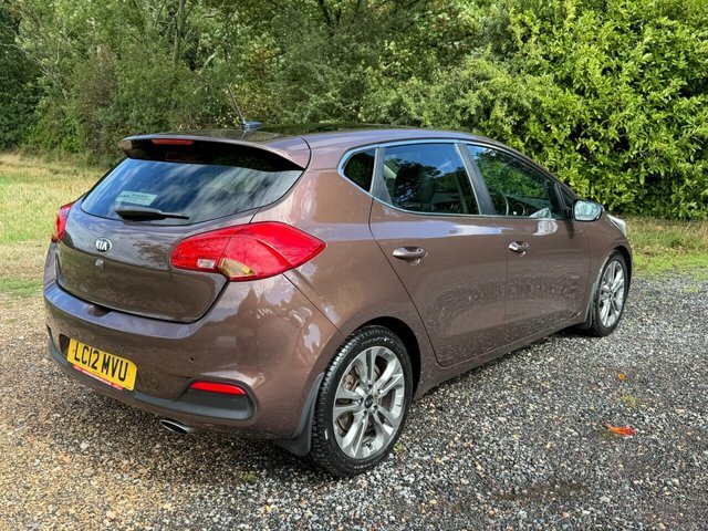 Kia Ceed 1.6 Crdi 3 Hatchback Euro 5 113 White #7