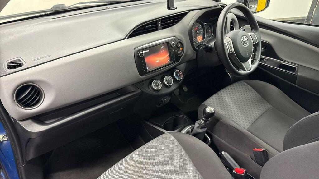 Toyota Yaris Hatchback White #7