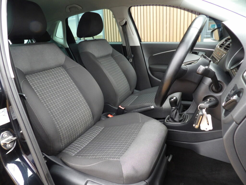 Volkswagen Polo 1.0 Match Red #12