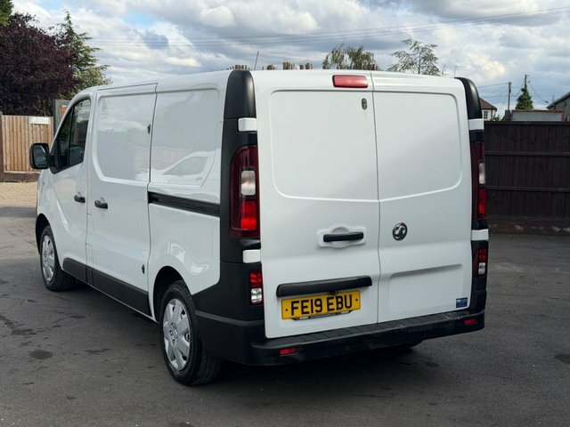Vauxhall Vivaro 1.6 Cdti 2900 Biturbo Ecotec Panel Van White #2