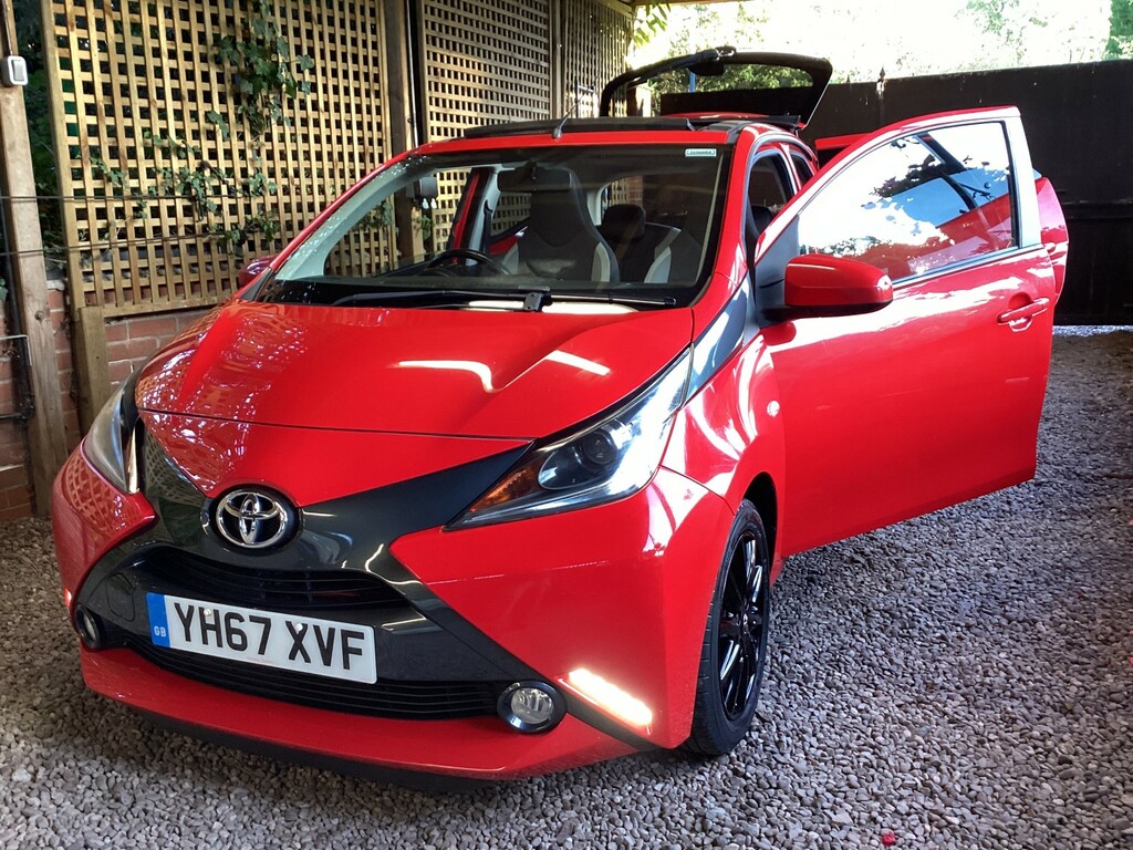 Toyota Aygo Hatchback Grey #18