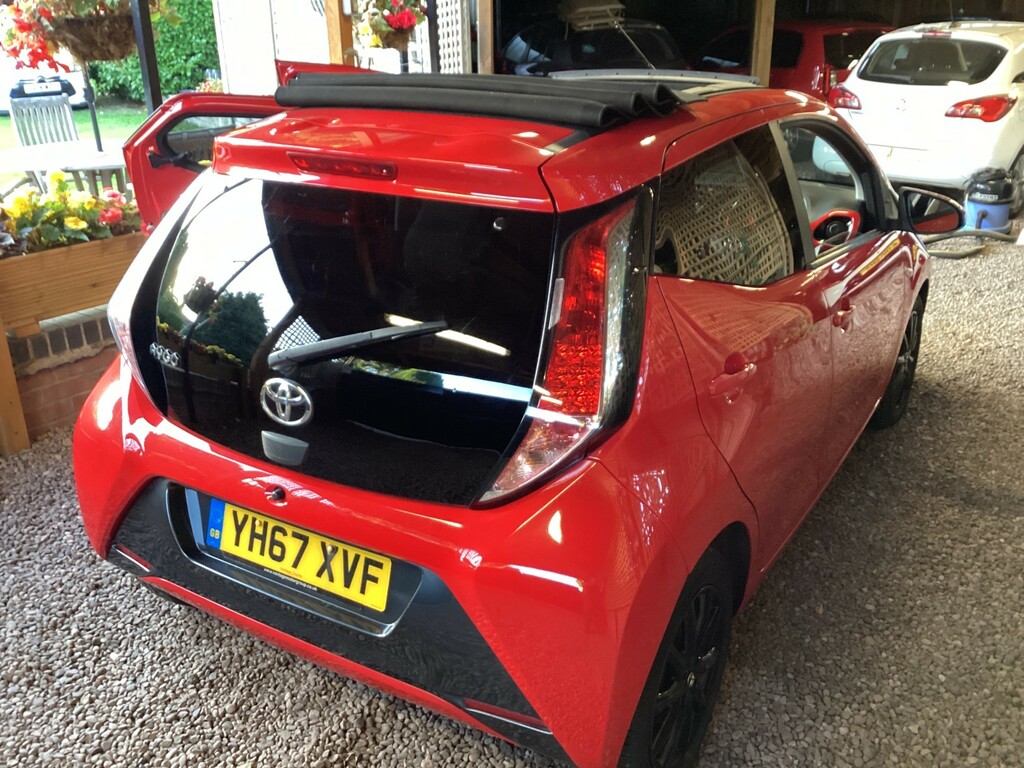 Toyota Aygo Hatchback Grey #27