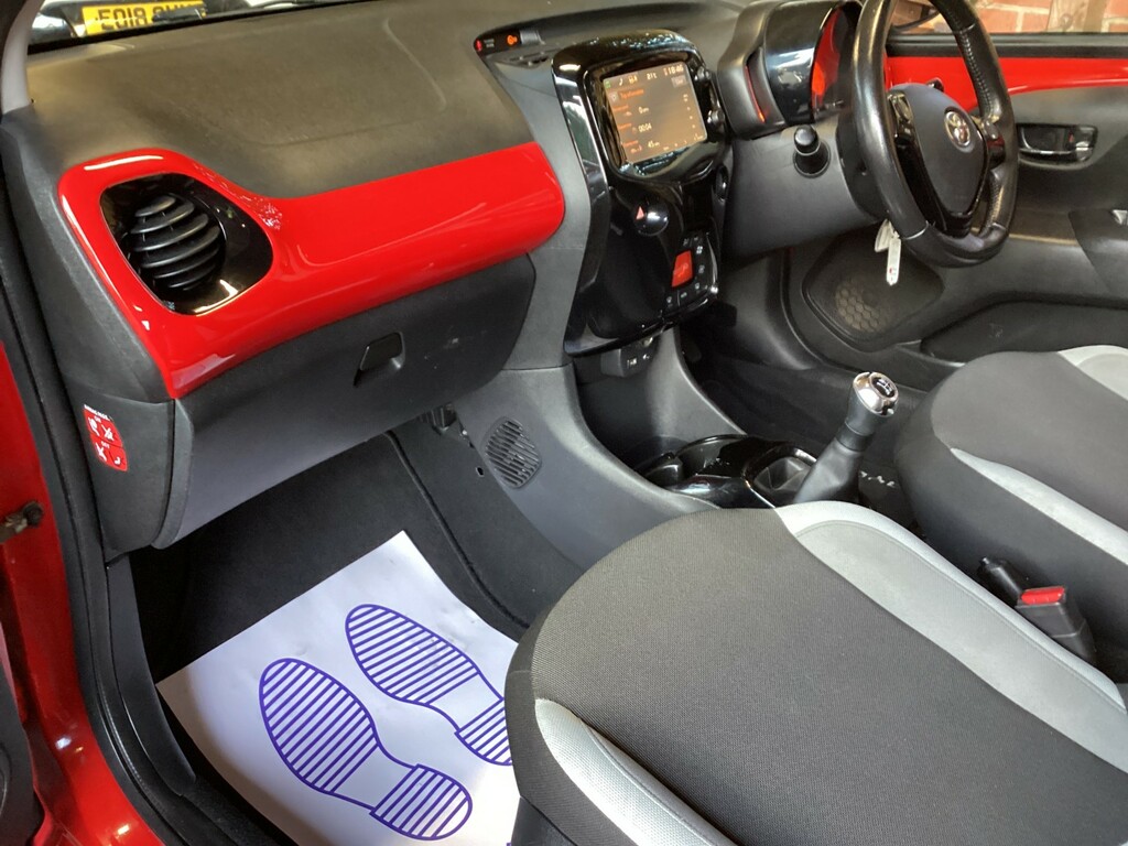 Toyota Aygo Hatchback Grey #28