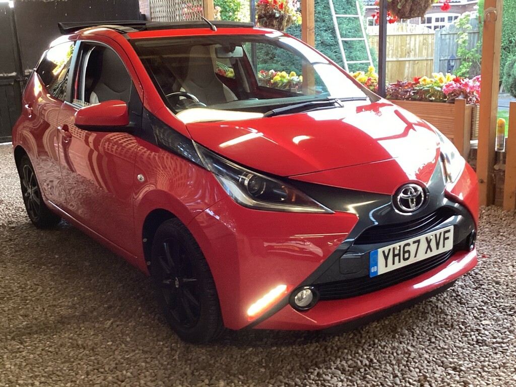 Toyota Aygo Hatchback Grey #32