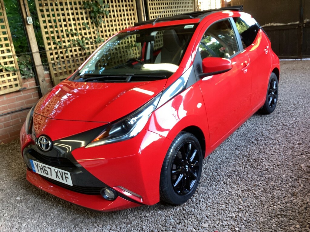Toyota Aygo 1.0 Vvt-i X-style Red #2