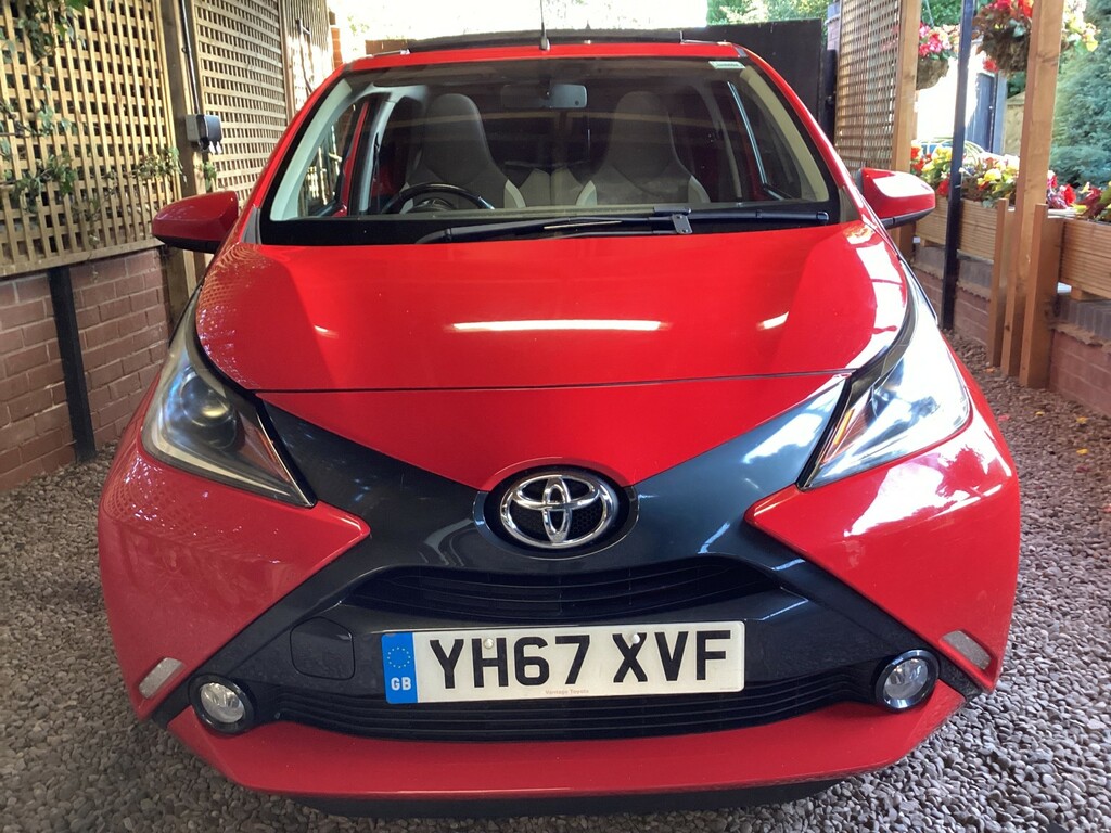 Toyota Aygo 1.0 Vvt-i X-style Red #4