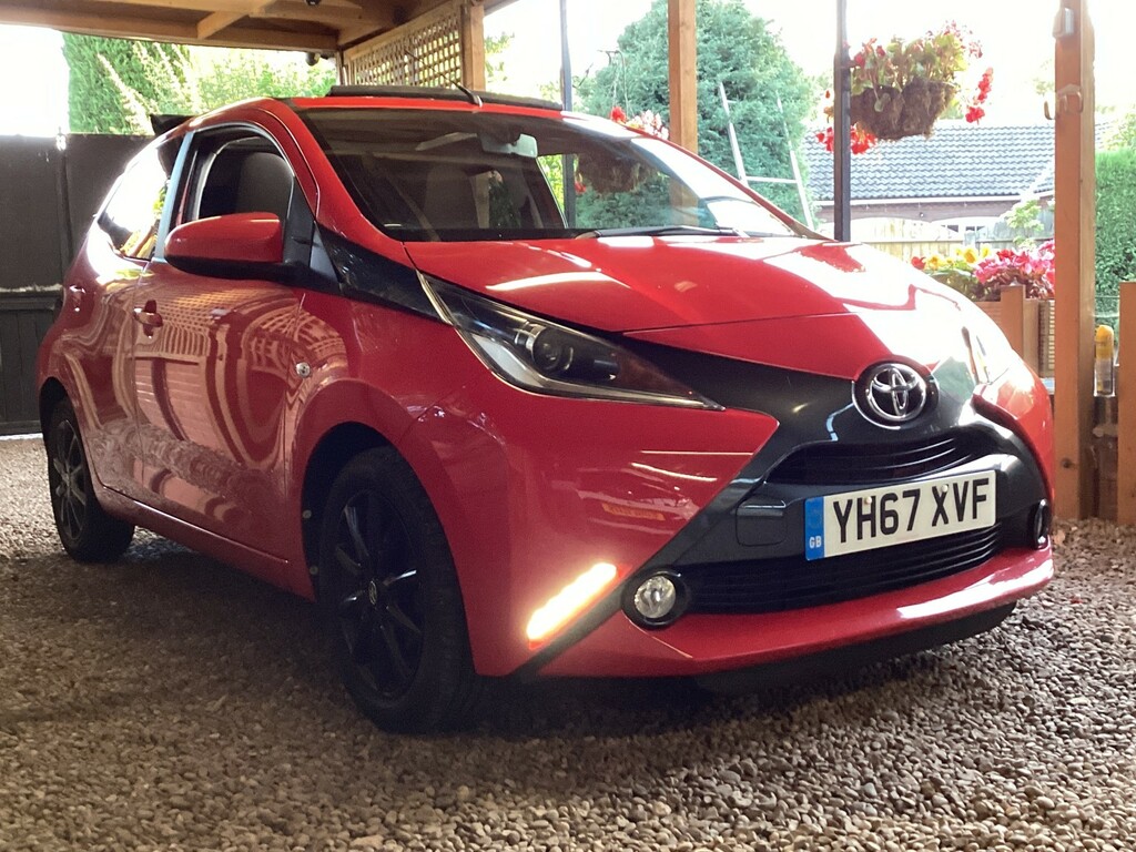 Toyota Aygo Hatchback Grey #31
