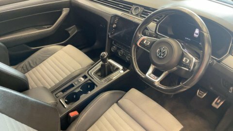 Volkswagen Passat 2.0 Tdi R-line #2
