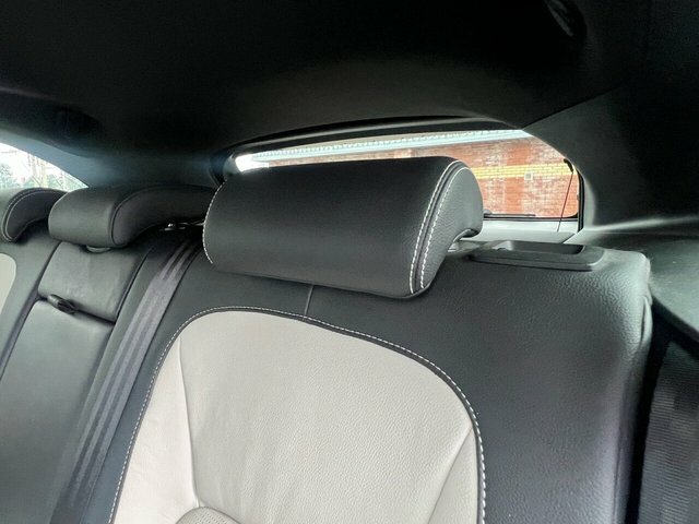 Jaguar F-Pace 2.0 Prestige Awd 178 Bhp Blue #39