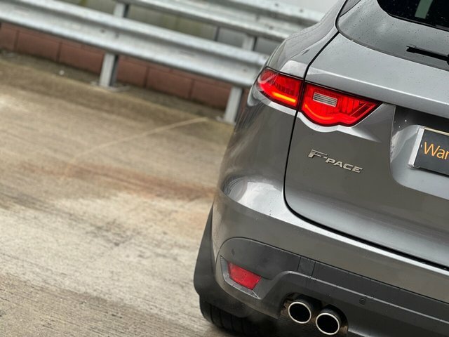 Jaguar F-Pace 2.0 Prestige Awd 178 Bhp Blue #21