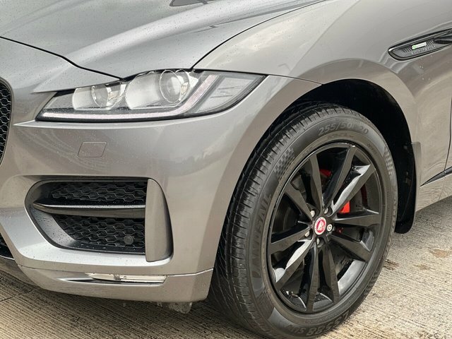 Jaguar F-Pace 2017 2.0 D180 R-sport Suv Awd Euro Grey #6