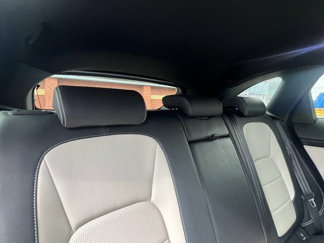 Jaguar F-Pace 2.0 Prestige Awd 178 Bhp Blue #43