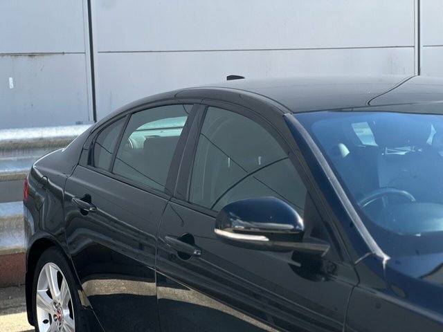 Jaguar XE 2.0D R-sport Saloon Euro 6 Ss Black #4