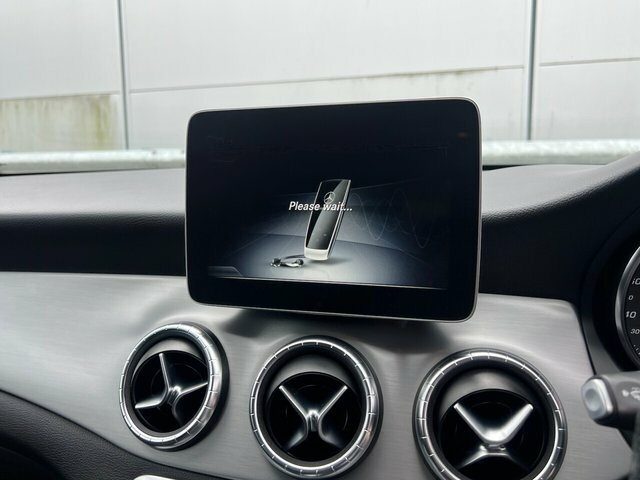 Mercedes-Benz CLA Class Cla 180 Amg Line Black #40