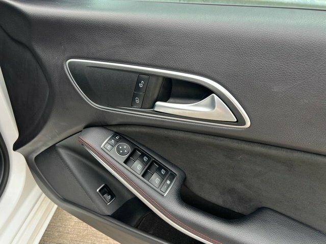 Mercedes-Benz CLA Class Cla 180 Amg Line Black #29