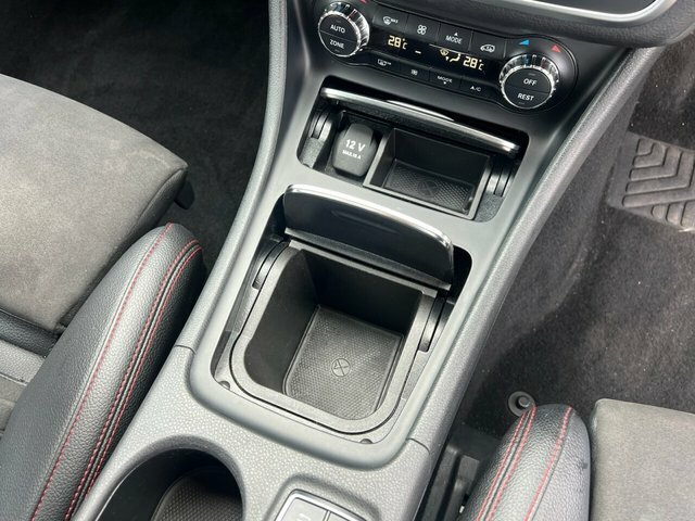 Mercedes-Benz CLA Class Cla 180 Amg Line Black #38