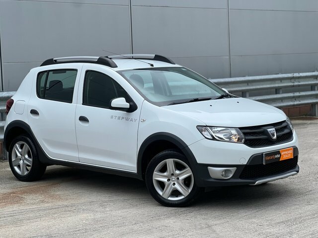 Dacia Sandero Stepway 2016 1.5 Dci Ambiance Hatchback White