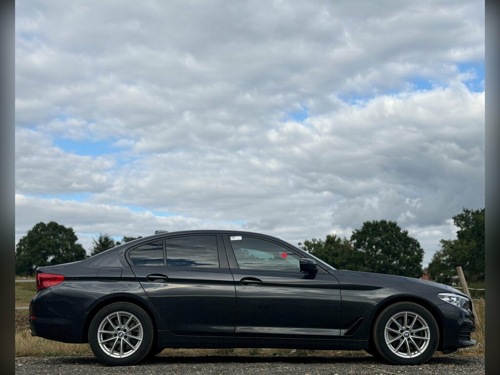 BMW 5 Series 520D M Sport Black #3