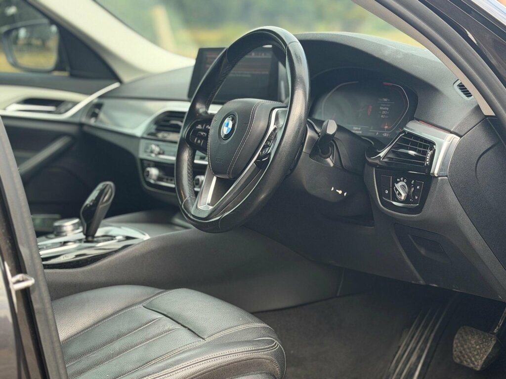 BMW 5 Series 520D M Sport Black #7
