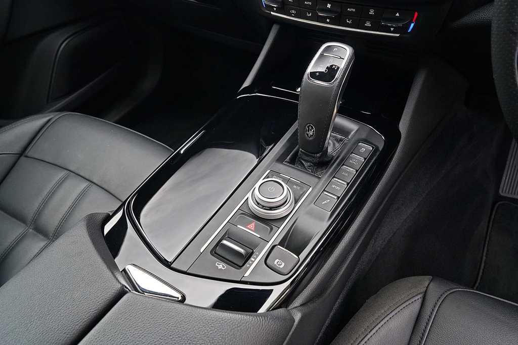 Maserati Levante Modena Grey #20
