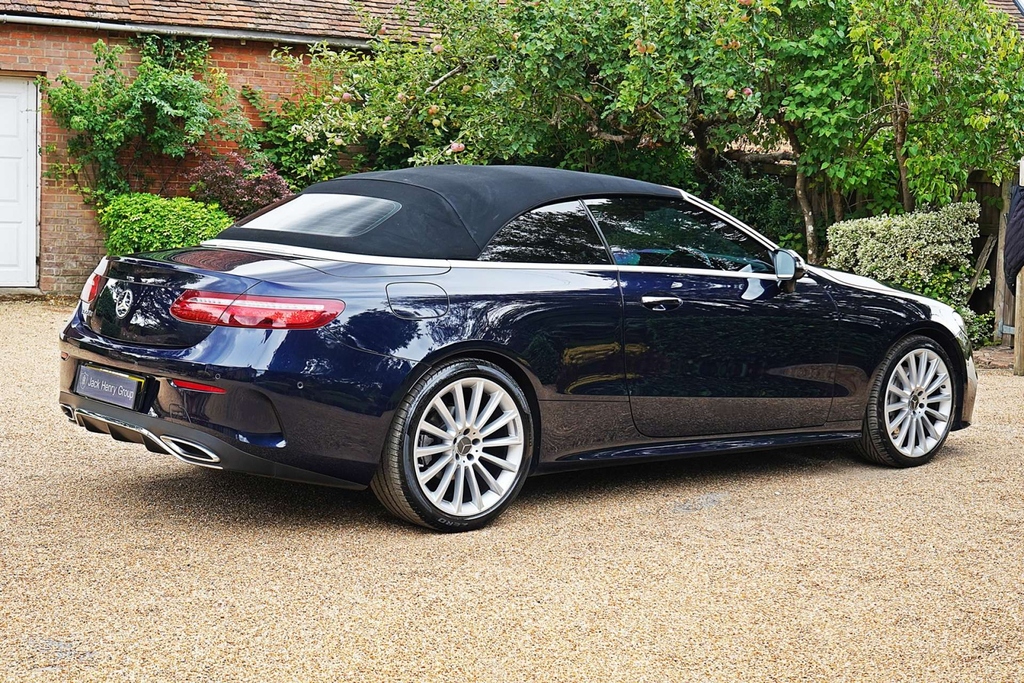Mercedes-Benz E Class Amg Line Premium Blue #6