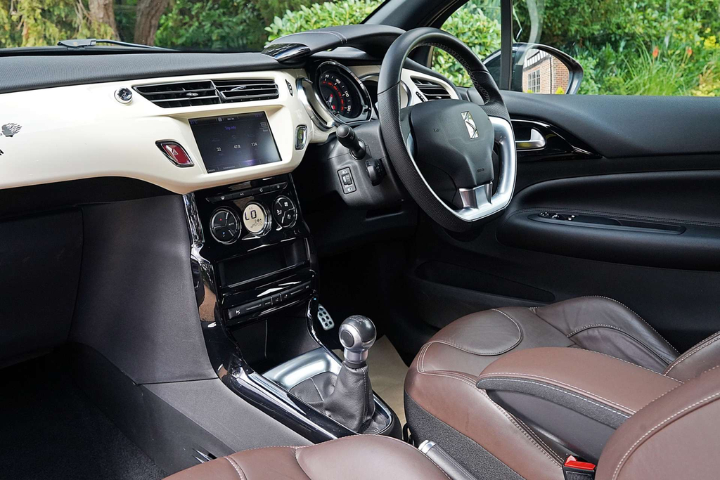 DS DS 3 For Sale In Upminster Red #14