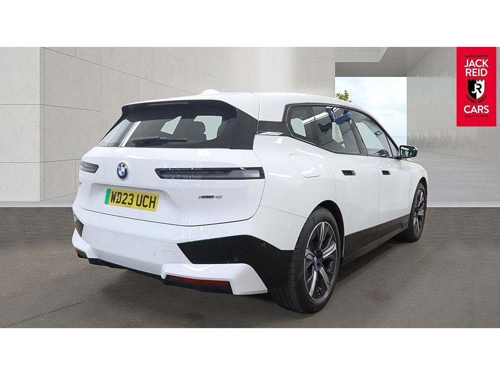 BMW iX Suv White #5
