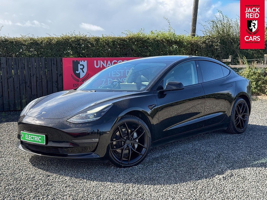 Tesla Model 3 Saloon Black