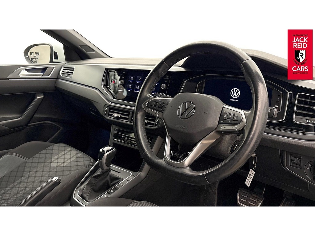 Volkswagen Taigo Suv White #2