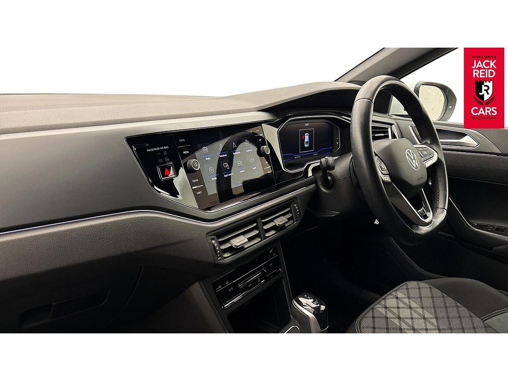 Volkswagen Taigo Suv White #4