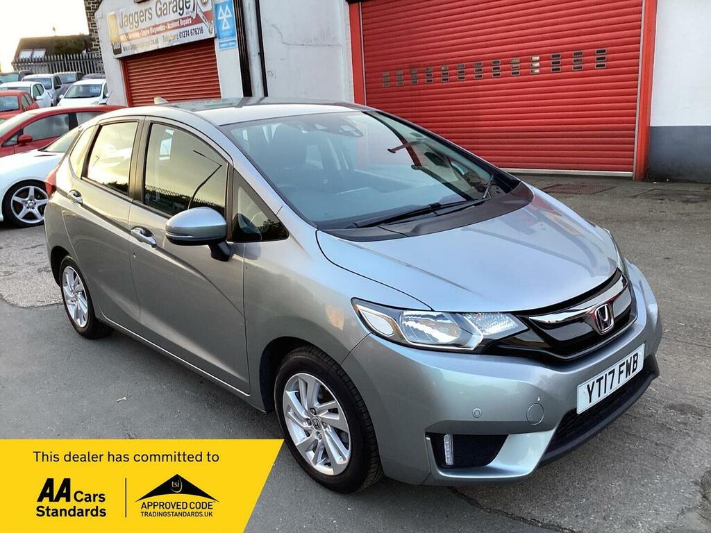Honda Jazz 1.3 I-vtec Se Navi Cvt Euro 6 Ss 201717 Silver