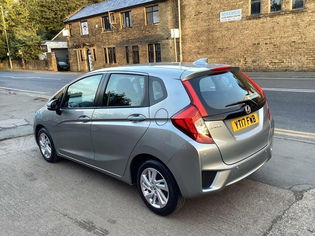 Honda Jazz 1.3 I-vtec Se Navi Cvt Euro 6 Ss 201717 Silver #4