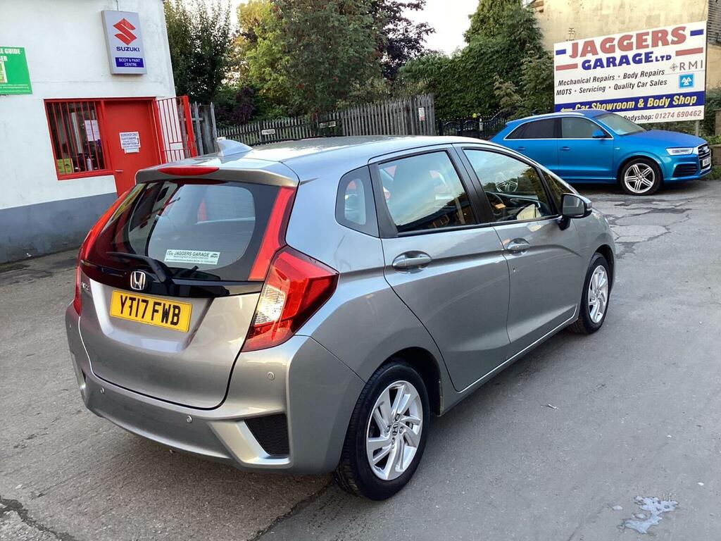 Honda Jazz 1.3 I-vtec Se Navi Cvt Euro 6 Ss 201717 Silver #5