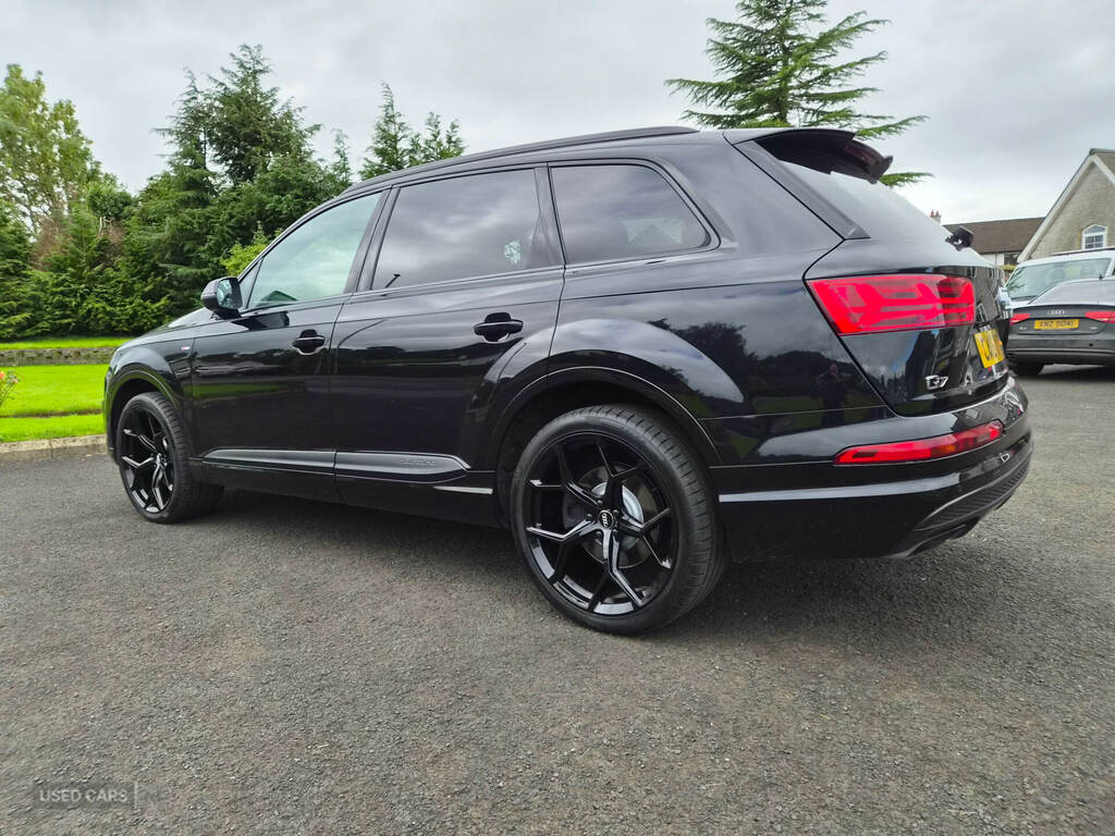 Audi Q7 3.0 Tdi 218 Quattro S Line Tip CA16XPX Black #2