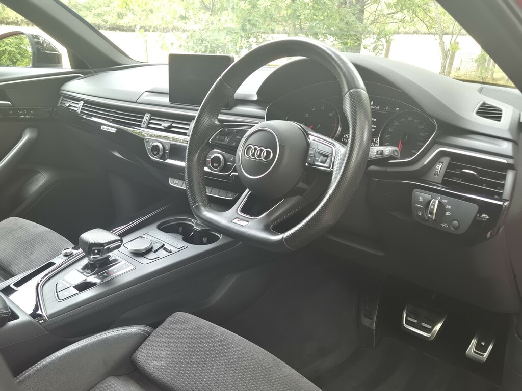 Audi A4 Avant 2.0 Tfsi Quattro Black Edition VO18YAH Red #5