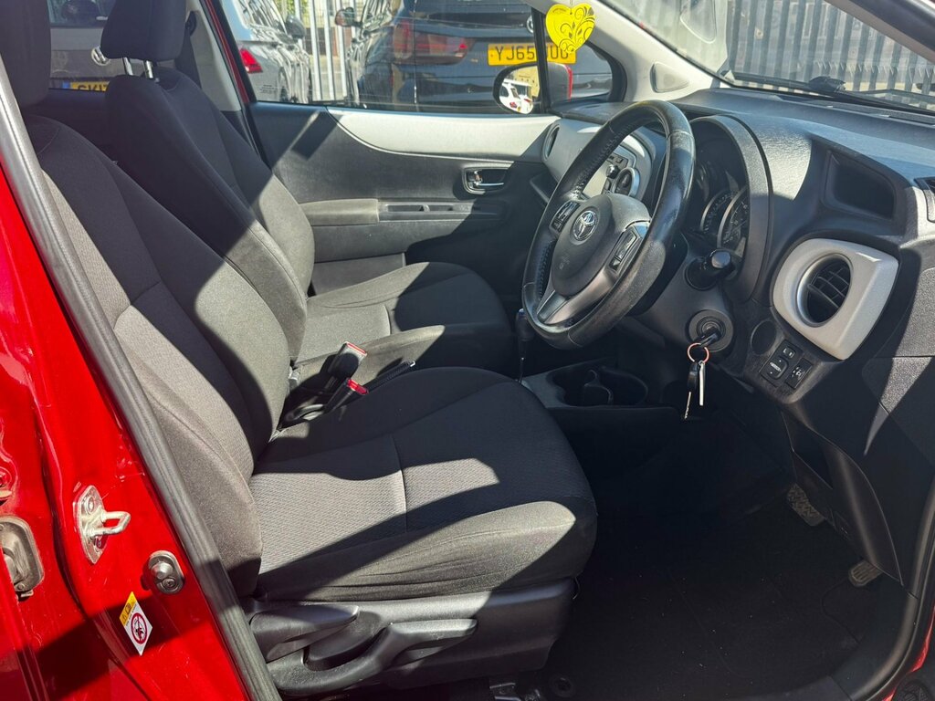 Toyota Yaris 1.3 Vvt-i Trend 98 Bhp White #15