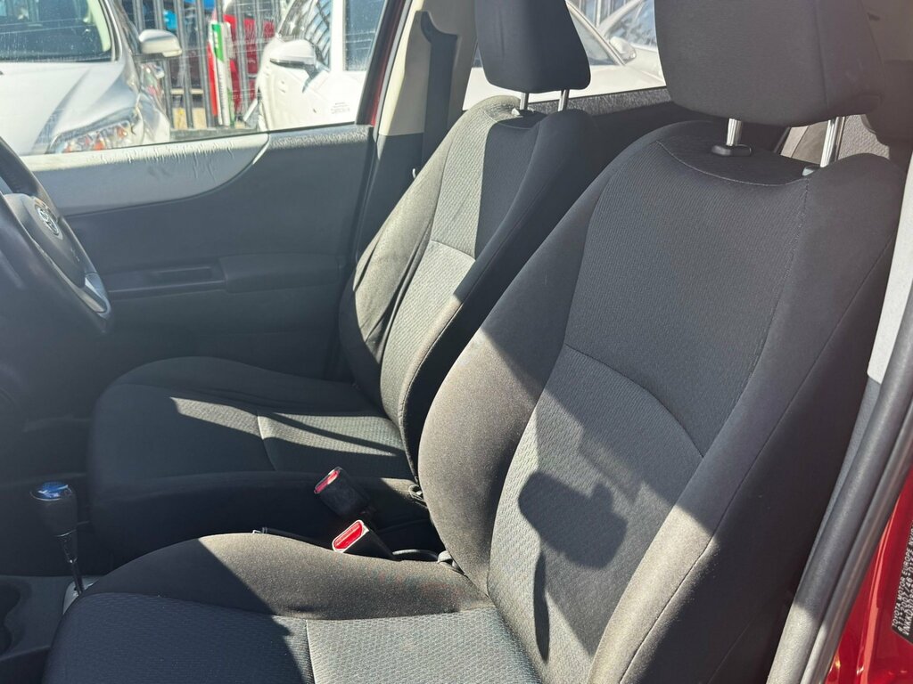 Toyota Yaris 1.3 Vvt-i Trend 98 Bhp White #17
