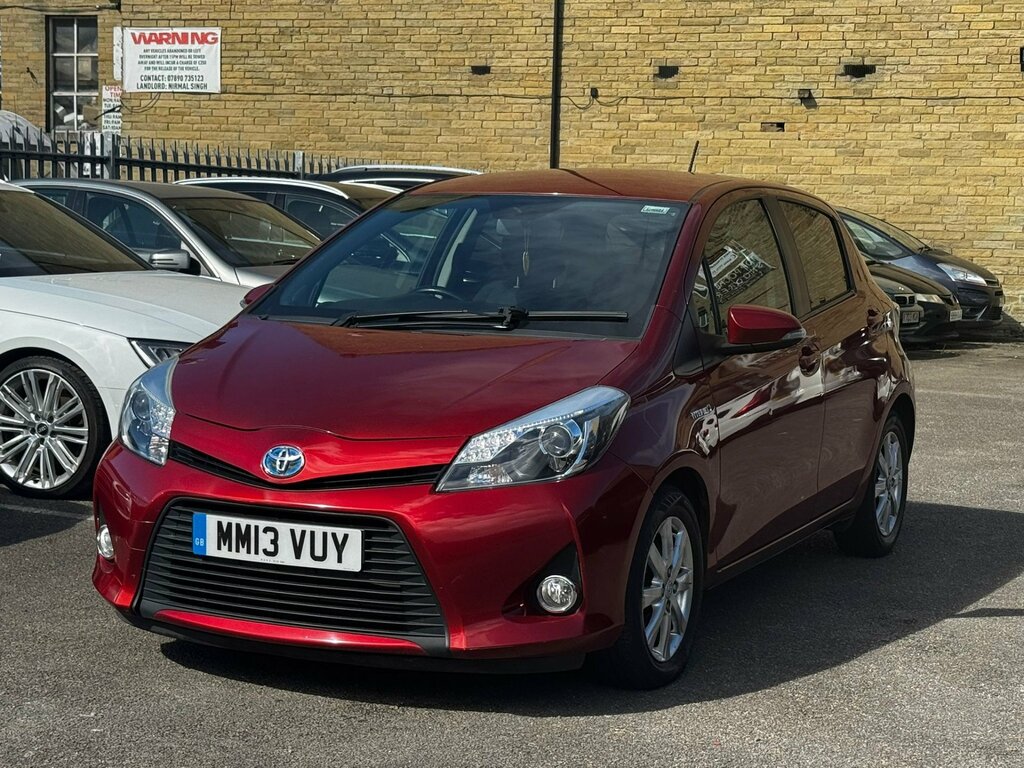 Toyota Yaris 1.3 Vvt-i Trend 98 Bhp White #10