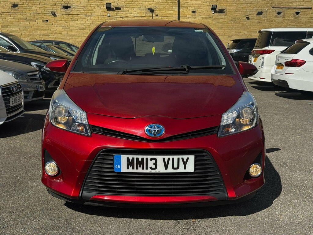 Toyota Yaris 1.5 Vvt-h T4 Hatchback Hybrid Cvt Euro Red #4