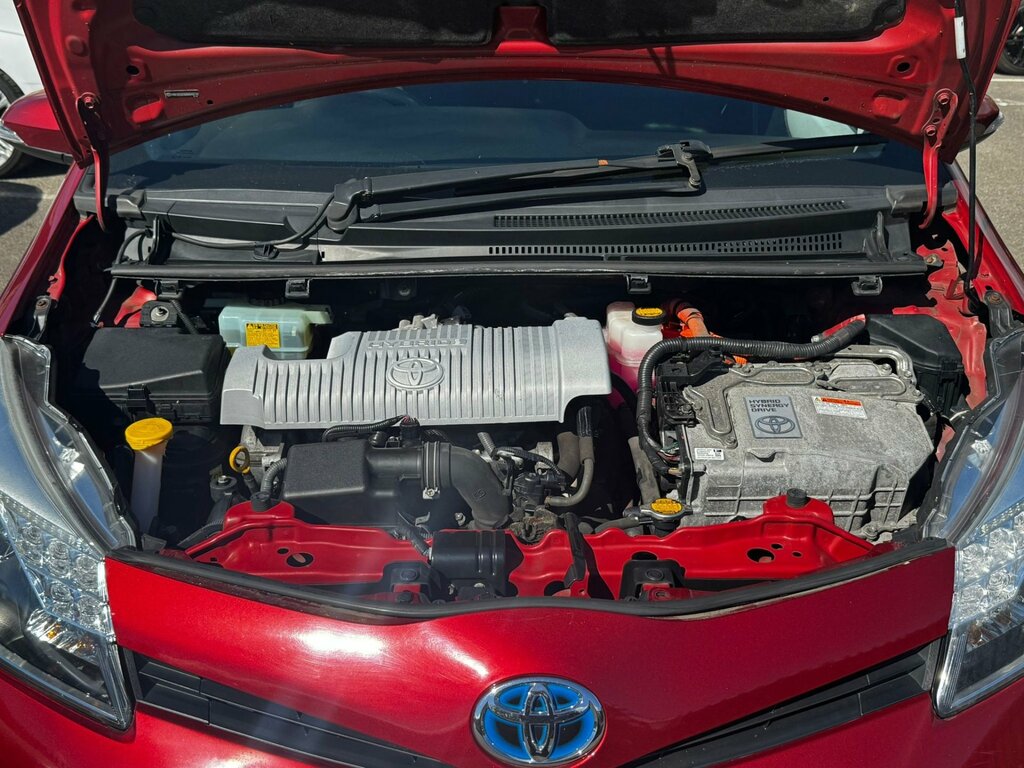 Toyota Yaris 1.3 Vvt-i Trend 98 Bhp White #36