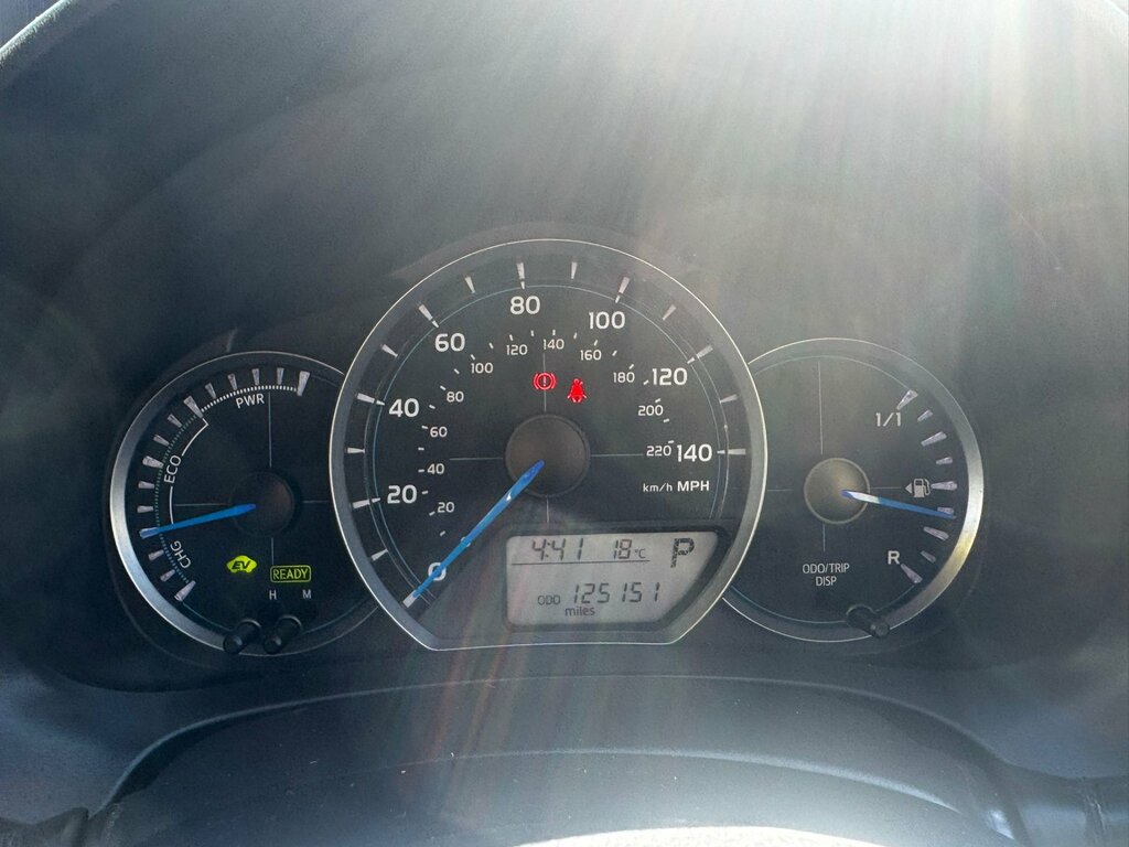 Toyota Yaris 1.3 Vvt-i Trend 98 Bhp White #23