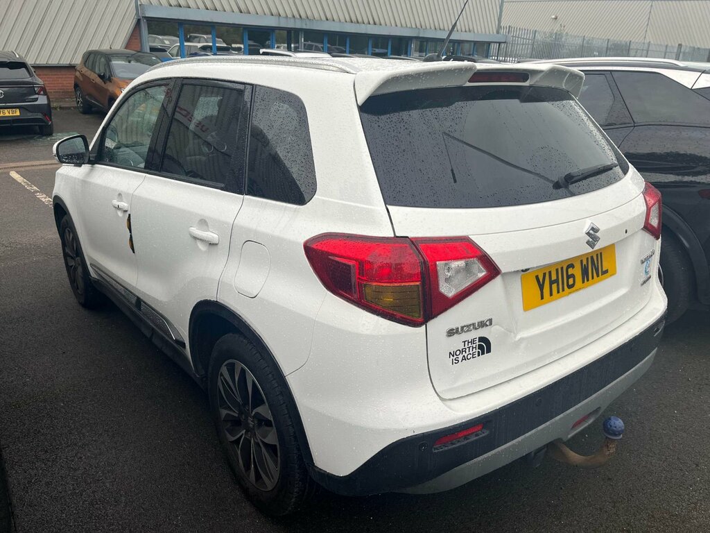 Suzuki Vitara 1.6 Ddis Sz5 Suv Allgrip Euro 6 White #4