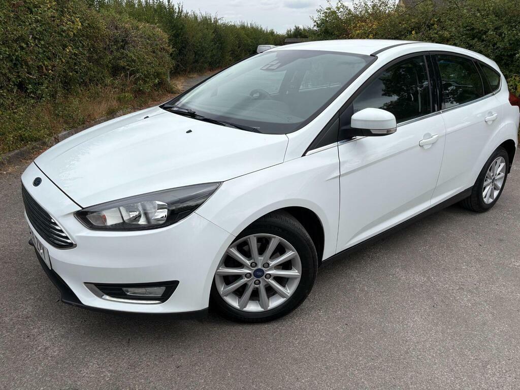 Ford Focus 1.0T Ecoboost Titanium Euro 6 S S White