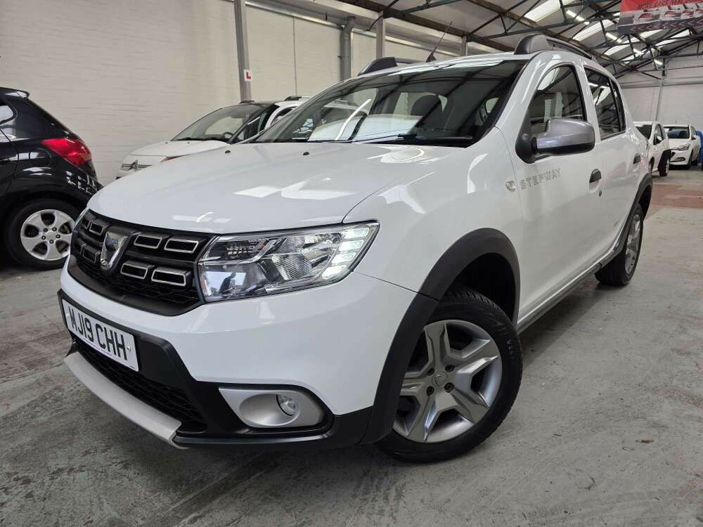 Dacia Sandero Stepway Hatchback 0.9 Stepway Comfort Tce 90 My18 2019 MJ19CHH White #2